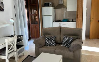Living room of Attic to rent in  Granada Capital  with Air Conditioner and Balcony