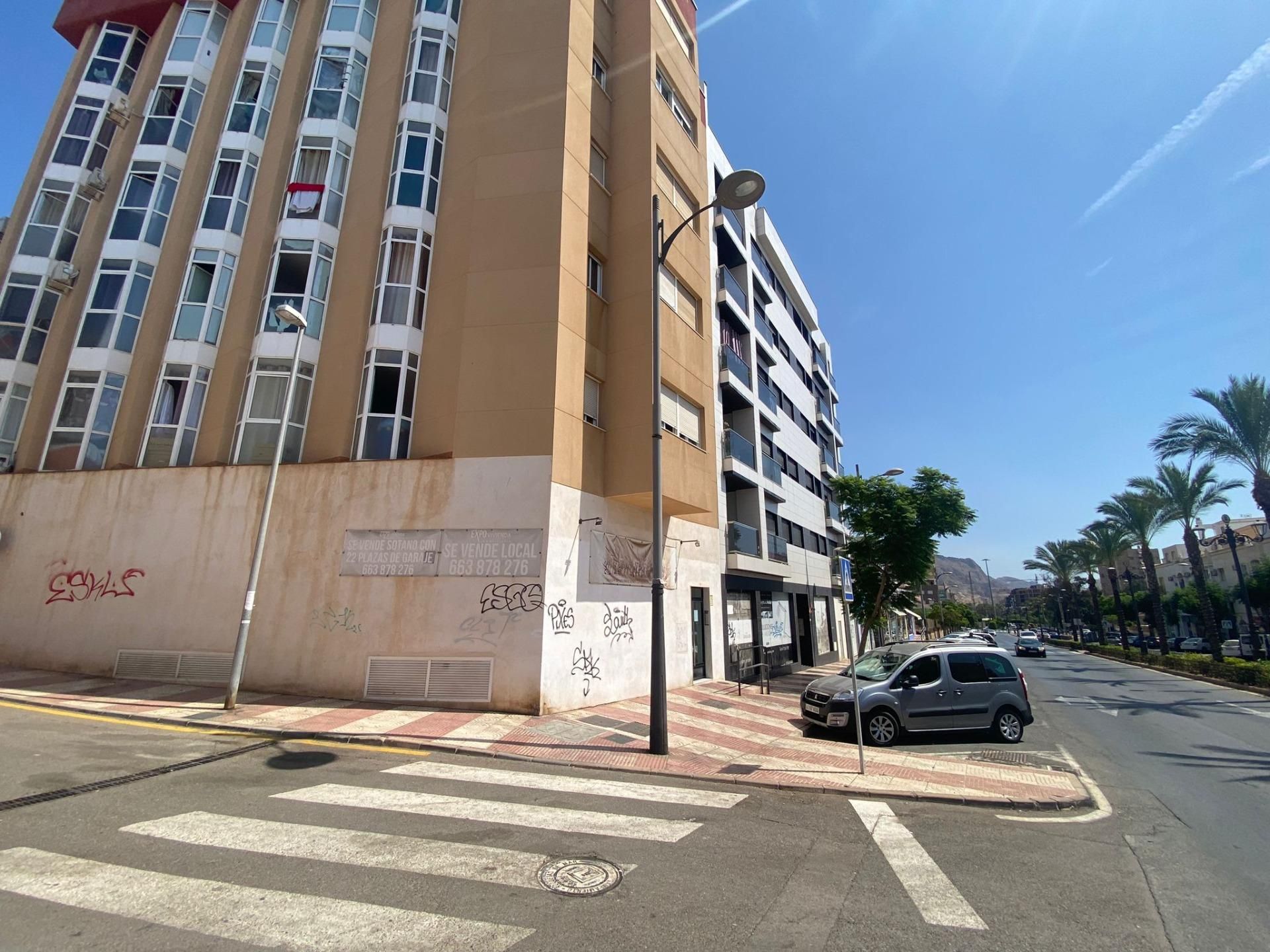 Exterior view of Premises for sale in Roquetas de Mar