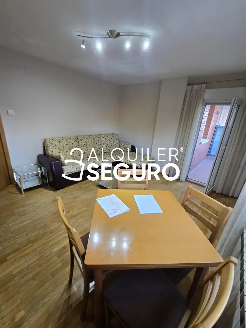 Living room of Flat for rent in Alcalá de Henares  with Air Conditioner, Heating and Terrace
