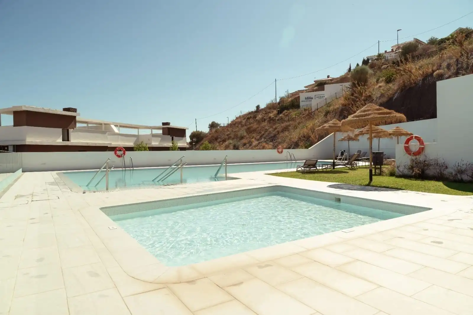 Swimming pool of Flat for sale in Rincón de la Victoria  with Air Conditioner and Community pool