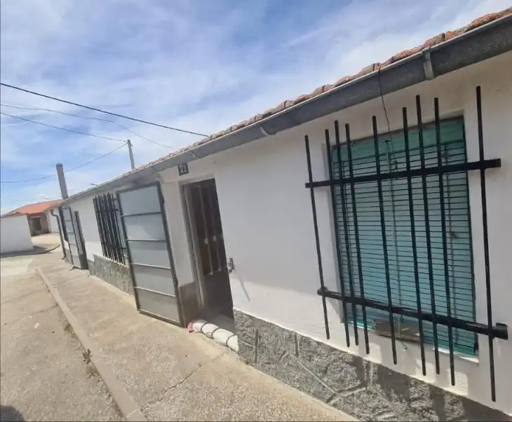 Vista exterior de Casa o chalet en venta en La Maya  con Calefacción, Jardín privado y Amueblado