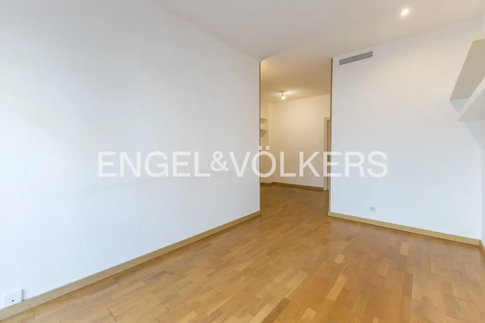 Piso en venta en Barcelona con Aire acondicionado, Calefacción y Parquet