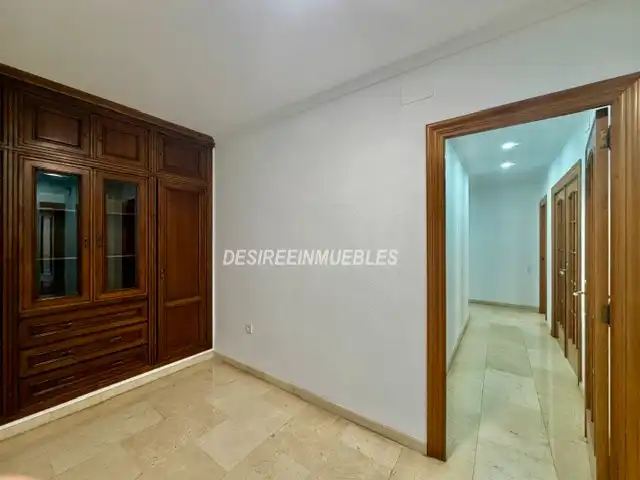 Habitación de Piso en venta en Valencia con Aire acondicionado, Calefacción y Balcón