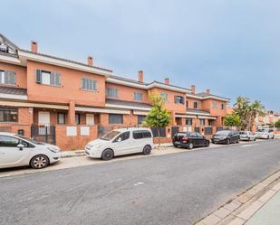 Exterior view of Single-family semi-detached for sale in San Juan de Aznalfarache  with Swimming Pool