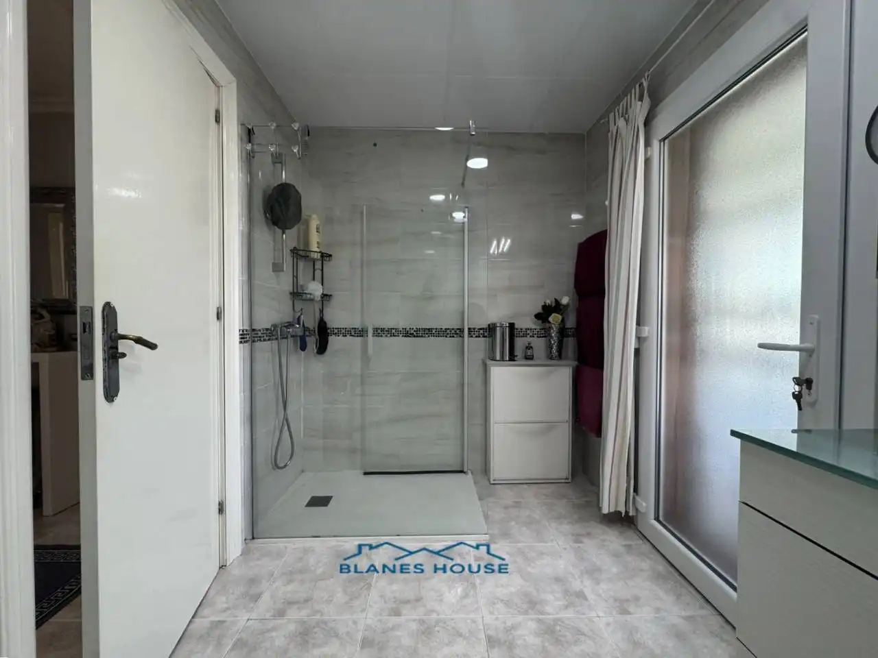 Casa amb piscina en venda a Avenida Gran Via Corts Catalanes 0, imagen 9
