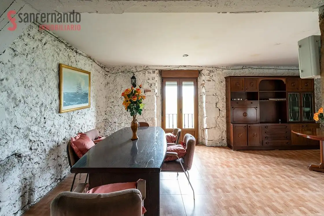 Comedor de Finca rústica en venta en Penagos con Calefacción, Jardín privado y Trastero