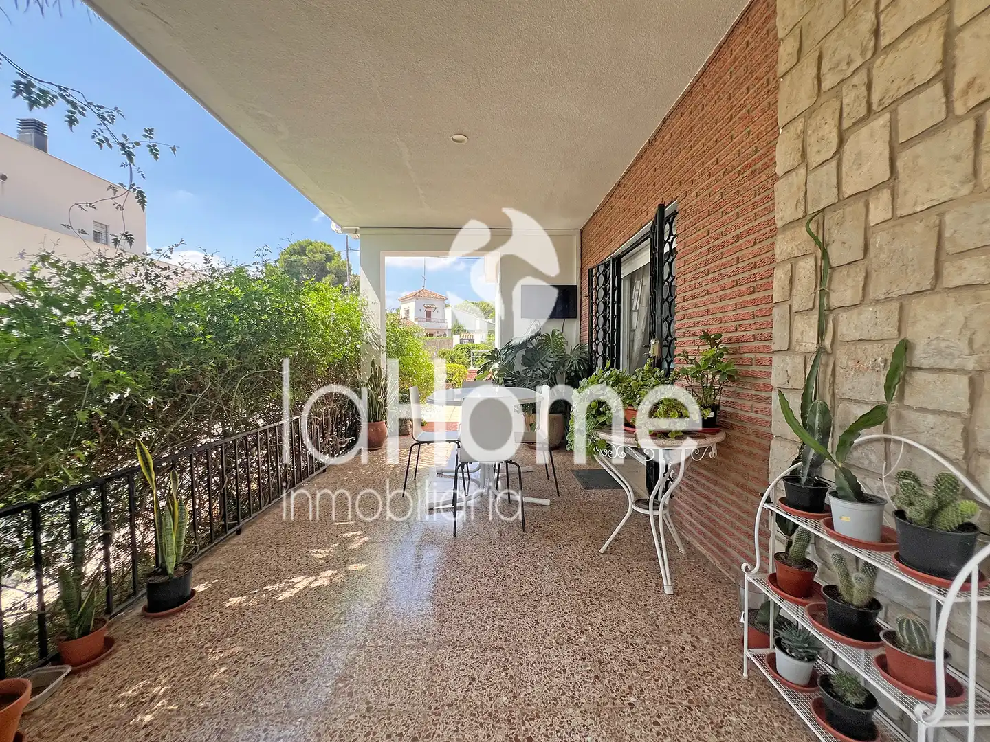 Terrassa de Casa o xalet en venda en Paterna amb Aire condicionat, Jardí privat i Terrassa