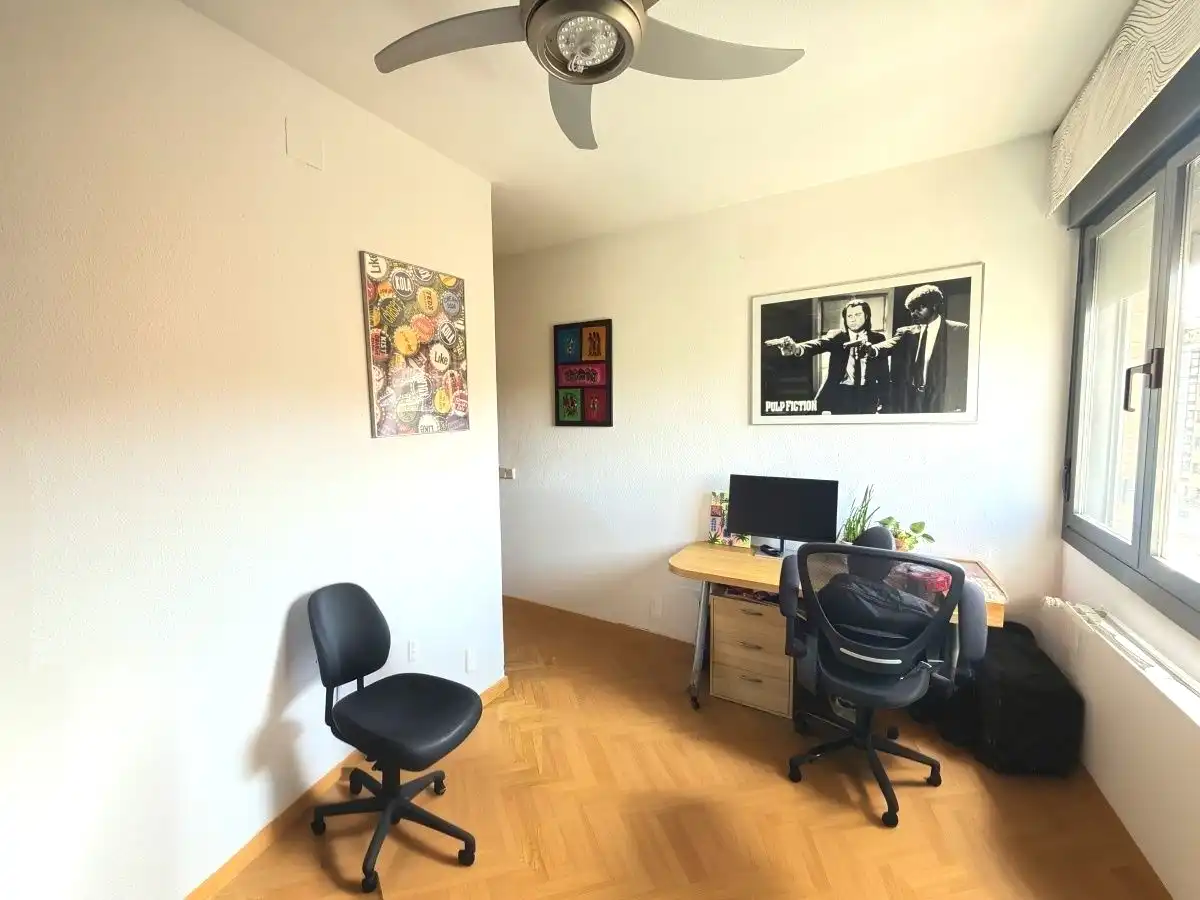 Bedroom of Flat for sale in Madrid  with Heating, Storage room and Community pool