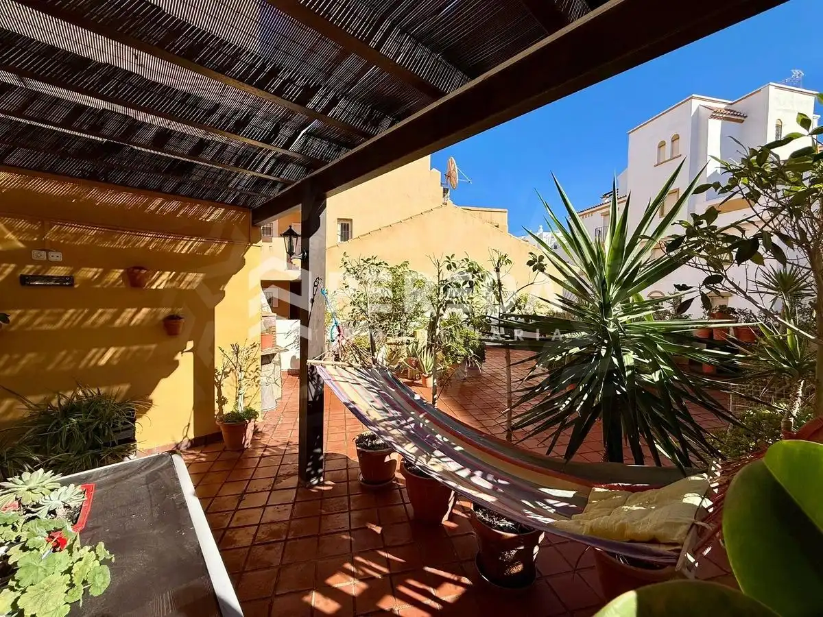 Terraza de Piso en venta en Roquetas de Mar con Jardín privado, Terraza y Balcón