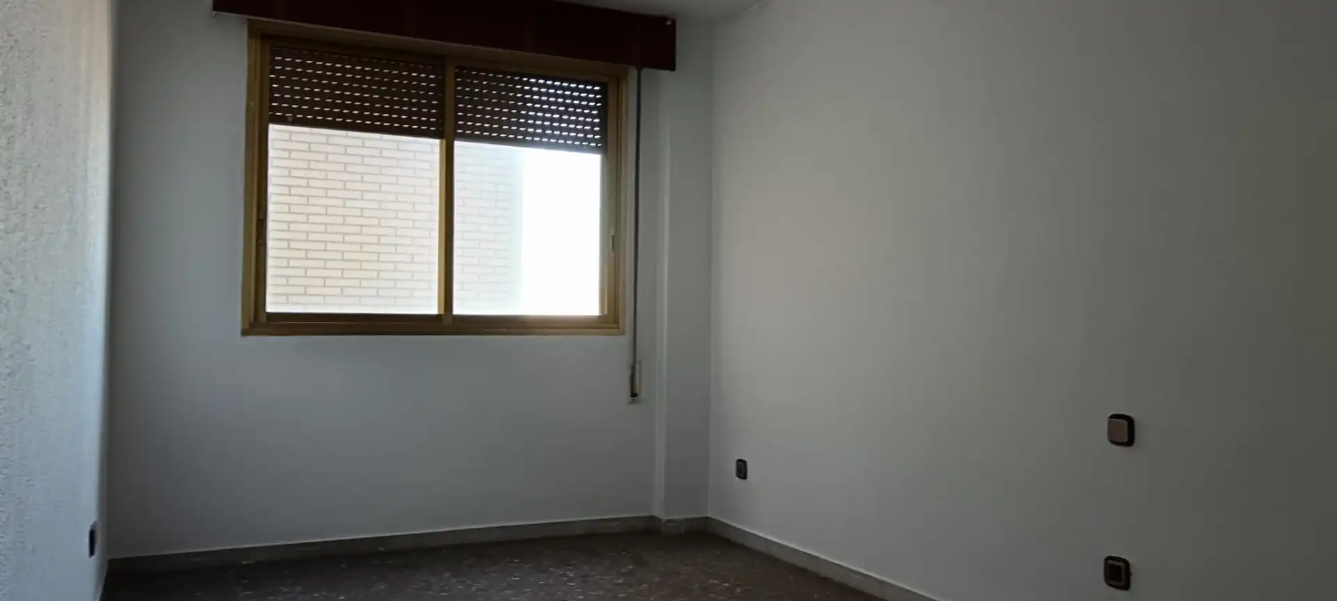 Bedroom of Flat for sale in Zaragoza  with Air Conditioner, Terrace and Storage room