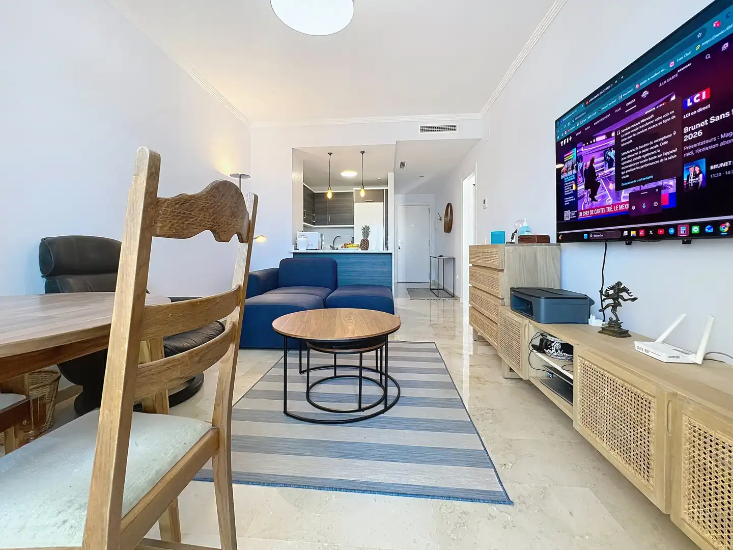 Wohnzimmer von Wohnungen zum Verkauf in Manilva mit Klimaanlage, Terrasse und Schwimmbad