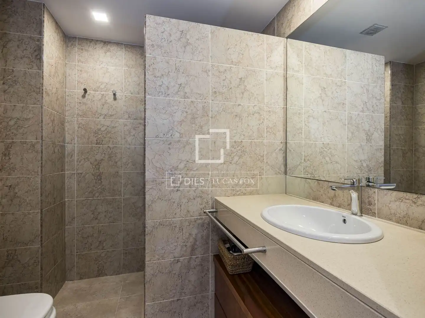 Bathroom of Flat for sale in Sant Cugat del Vallès  with Air Conditioner, Heating and Terrace