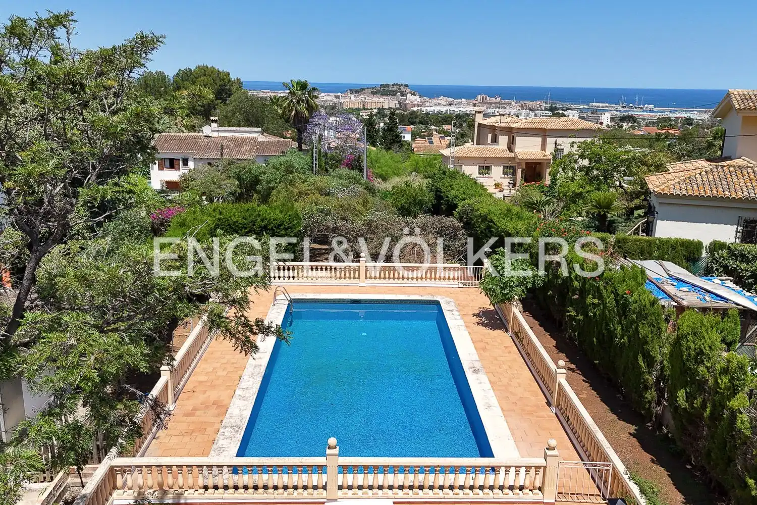 Piscina de Casa o chalet en venta en Dénia con Aire acondicionado, Calefacción y Jardín privado