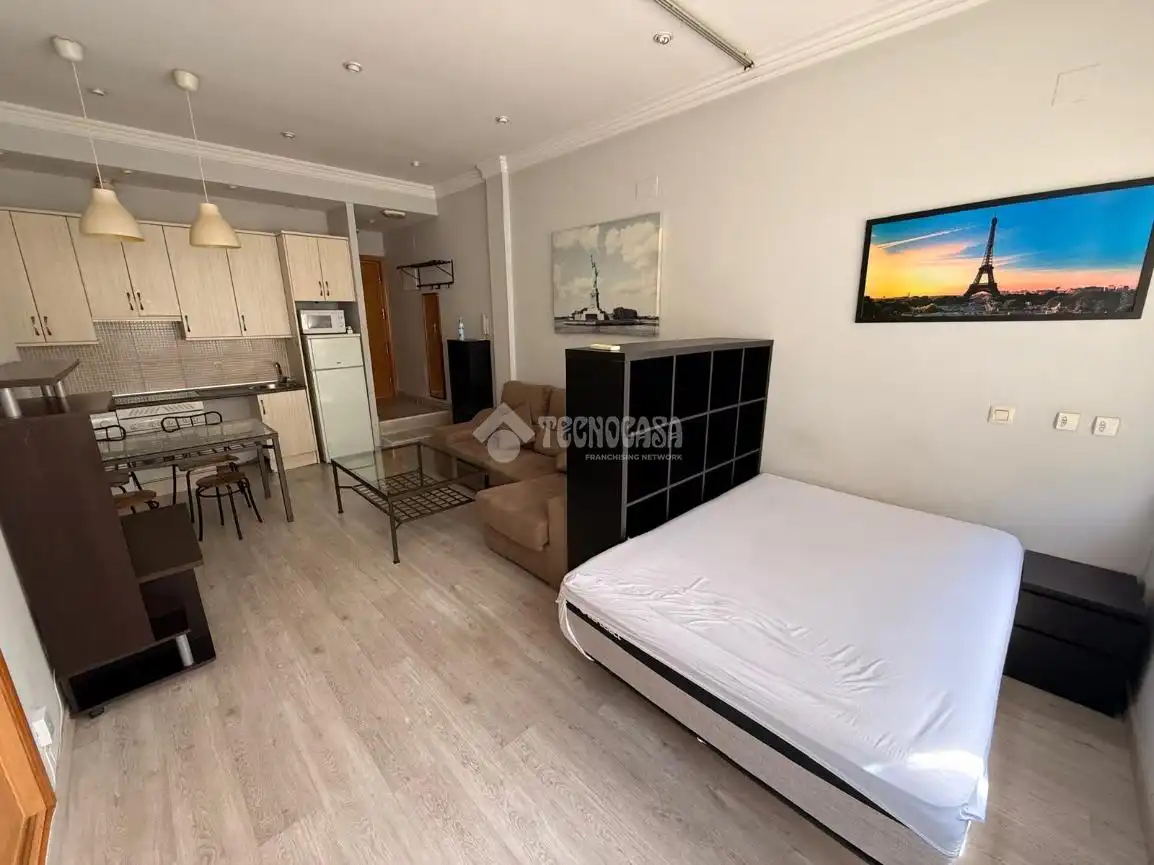Bedroom of Study for sale in Madrid  with Air Conditioner, Alarm and Home automation