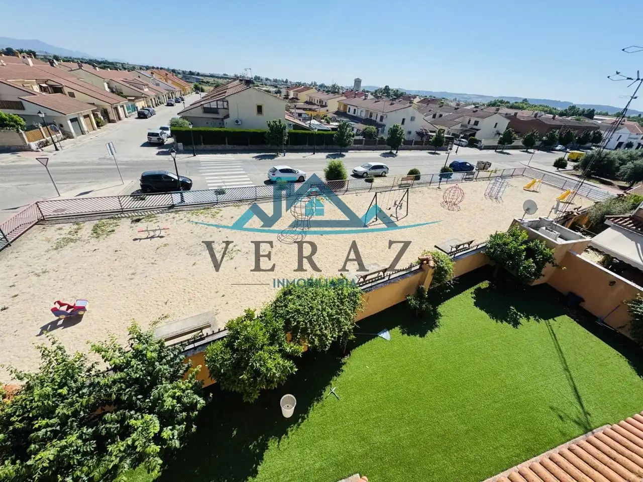 Vista exterior de Casa o xalet en venda en Talavera de la Reina amb Aire condicionat, Calefacció i Jardí privat
