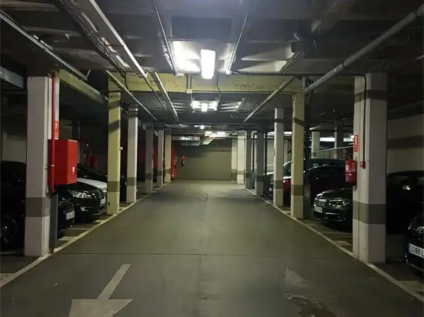 Aparcament amb ascensor en venda a Av Cerro Milano, imagen 7