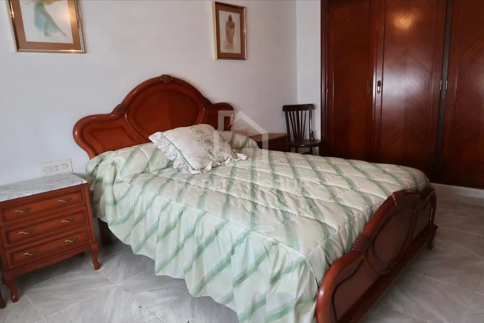 Schlafzimmer von Wohnung zum Verkauf in Es Castell mit Heizung und Privatgarten