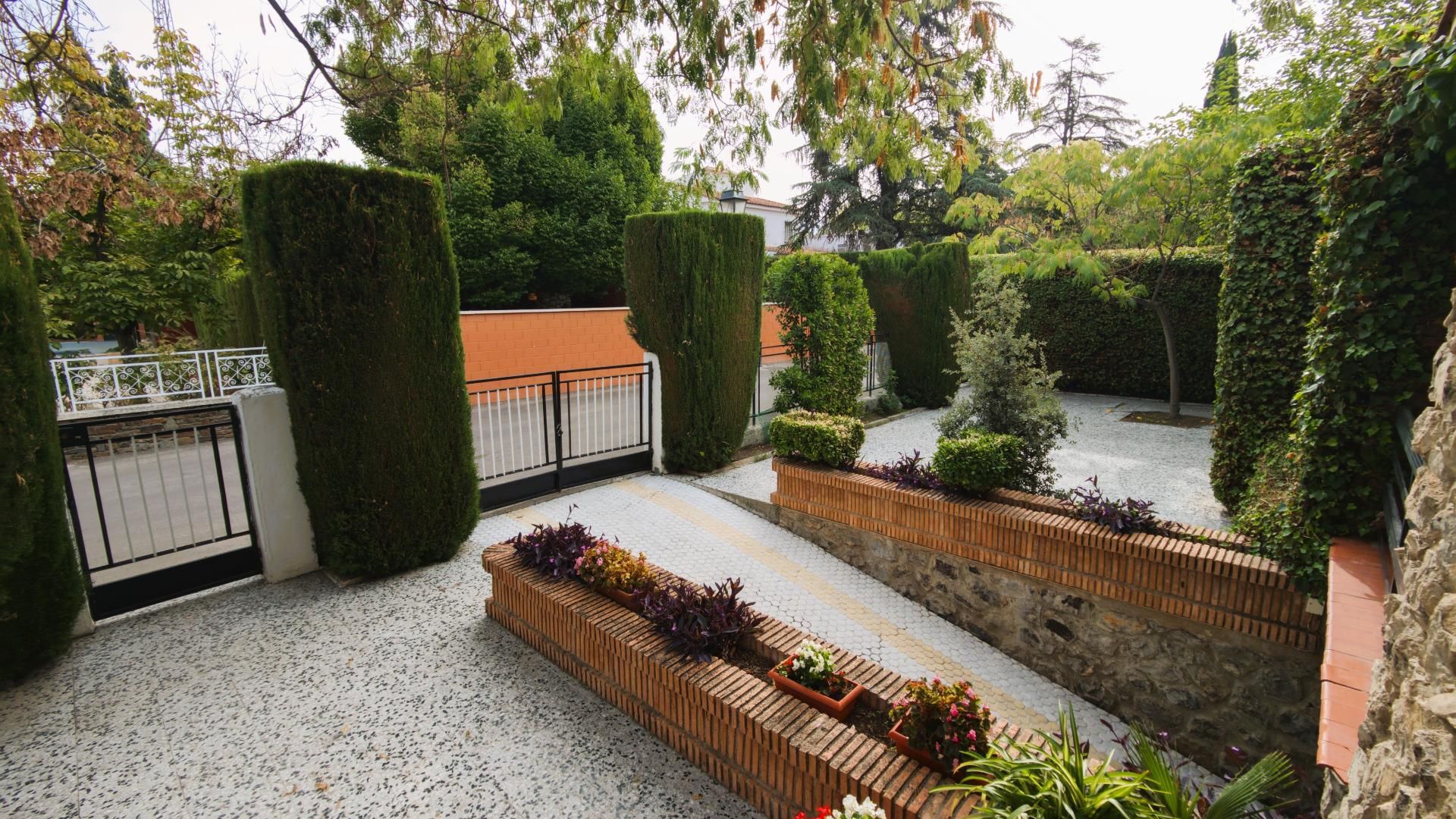 Jardí de Casa o xalet en venda en Armilla amb Aire condicionat, Calefacció i Piscina