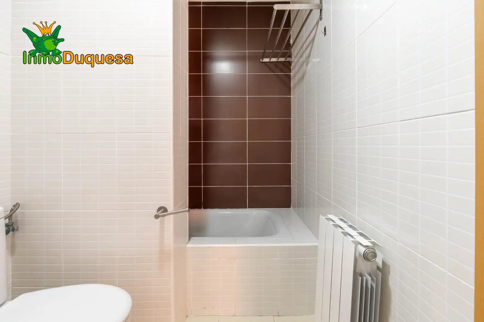 Bany de Pis en venda en La Zubia amb Calefacció i Terrassa