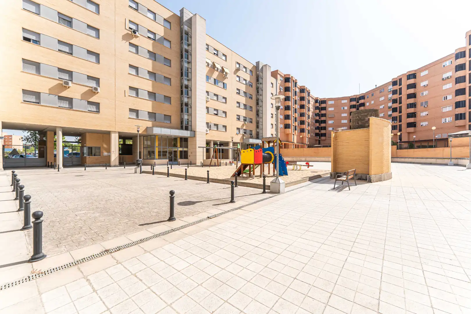 Individuel avec ascenseur à vendre à Avenida Carlos V 51