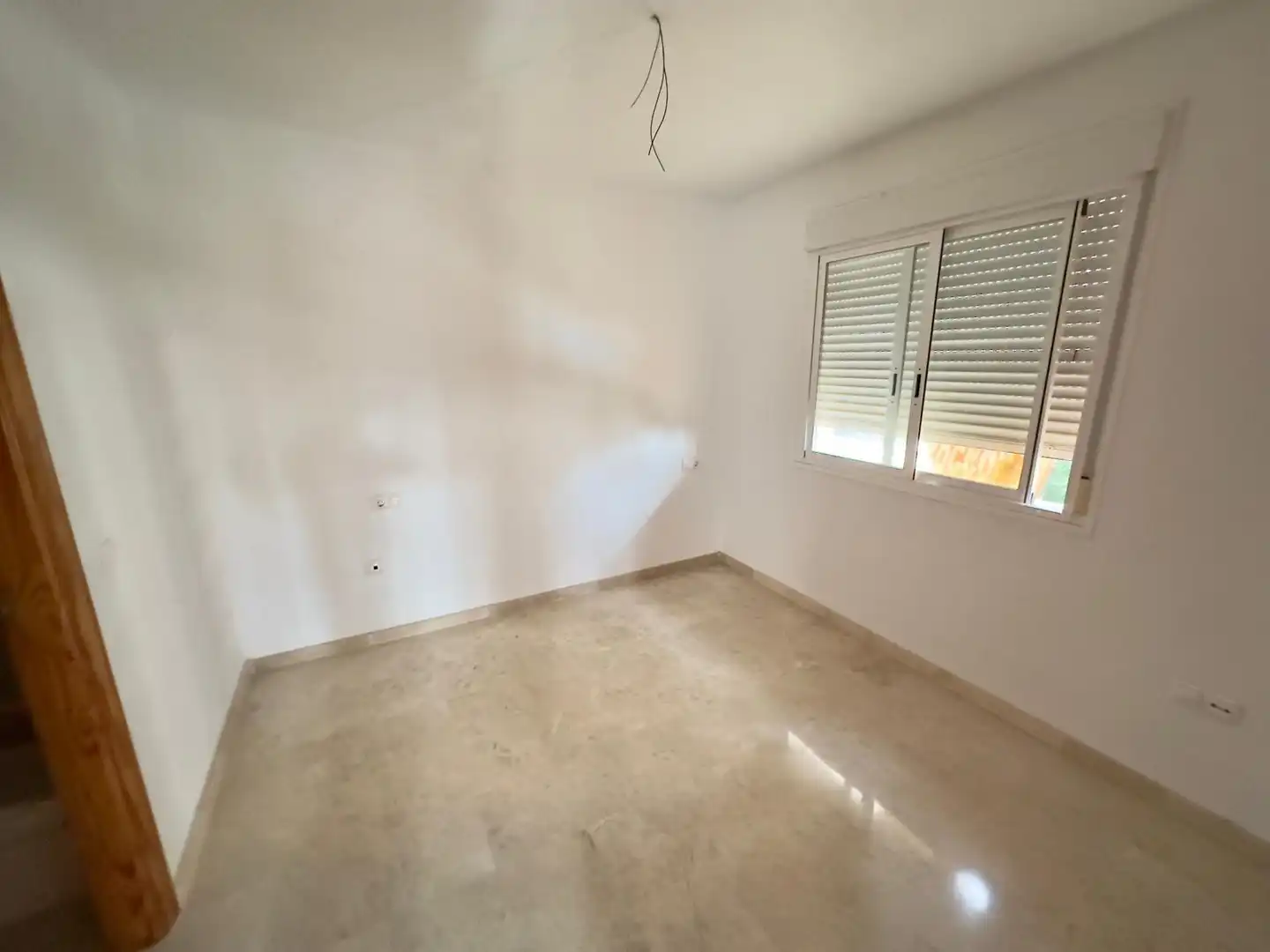 Dormitori de Apartament en venda en Benidorm amb Jardí privat, Terrassa i Piscina comunitària