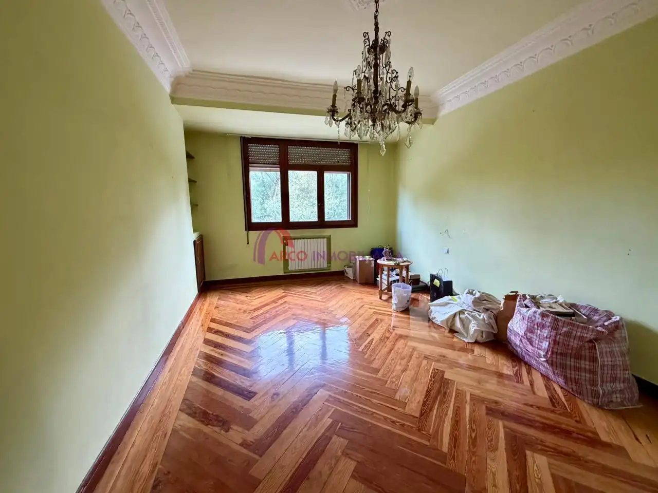 Sala d'estar de Pis en venda en Burgos amb Calefacció, Terrassa i Traster