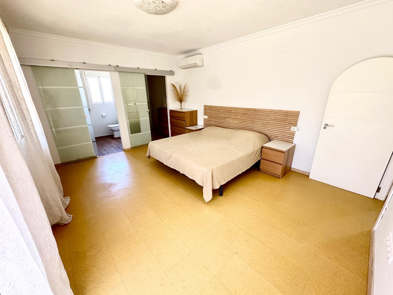 Dormitori de Casa o xalet en venda en Calpe / Calp amb Aire condicionat, Calefacció i Jardí privat