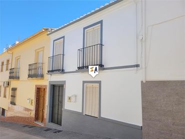 Terraced house for sale in Cuevas de San Marcos