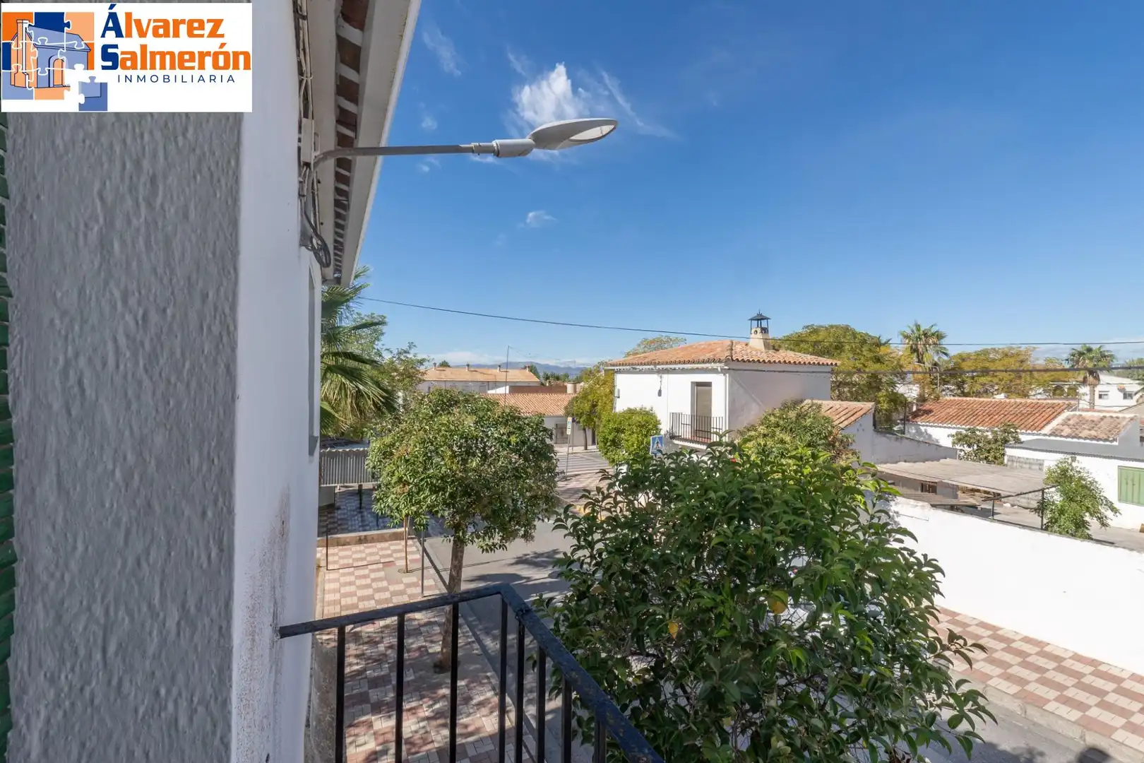 Vista exterior de Casa o xalet en venda en Albolote amb Terrassa i Balcó