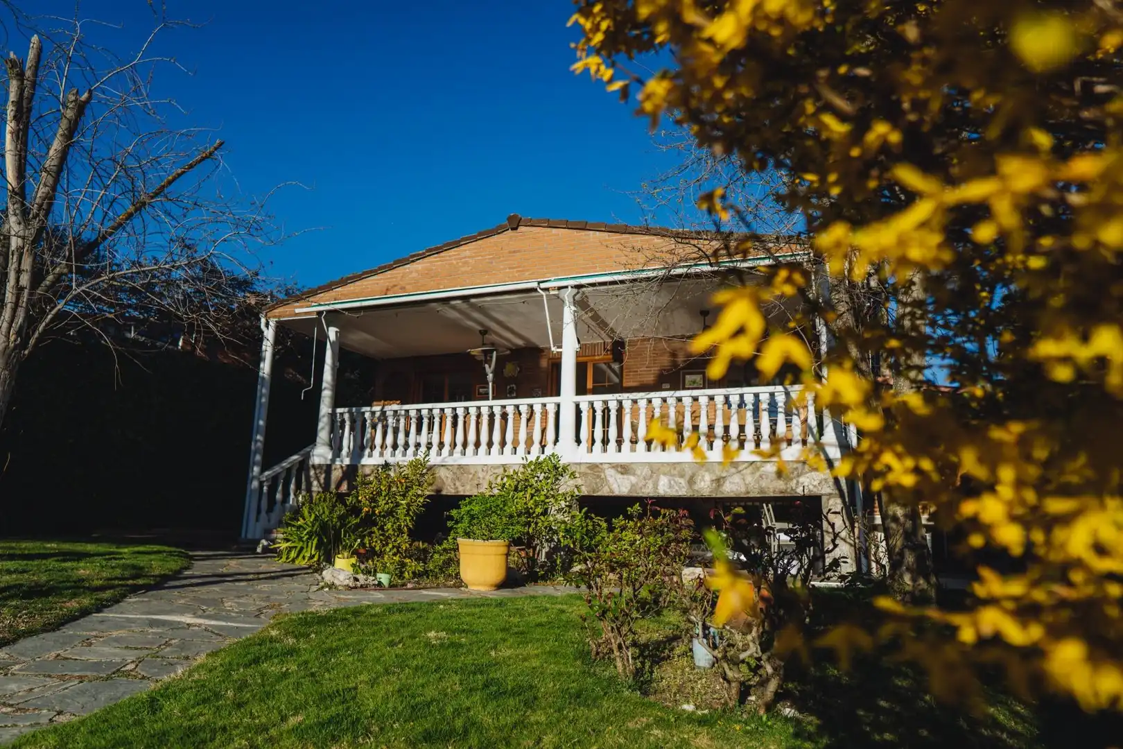 Vista exterior de Casa o chalet en venta en Rivas-Vaciamadrid con Aire acondicionado, Calefacción y Jardín privado