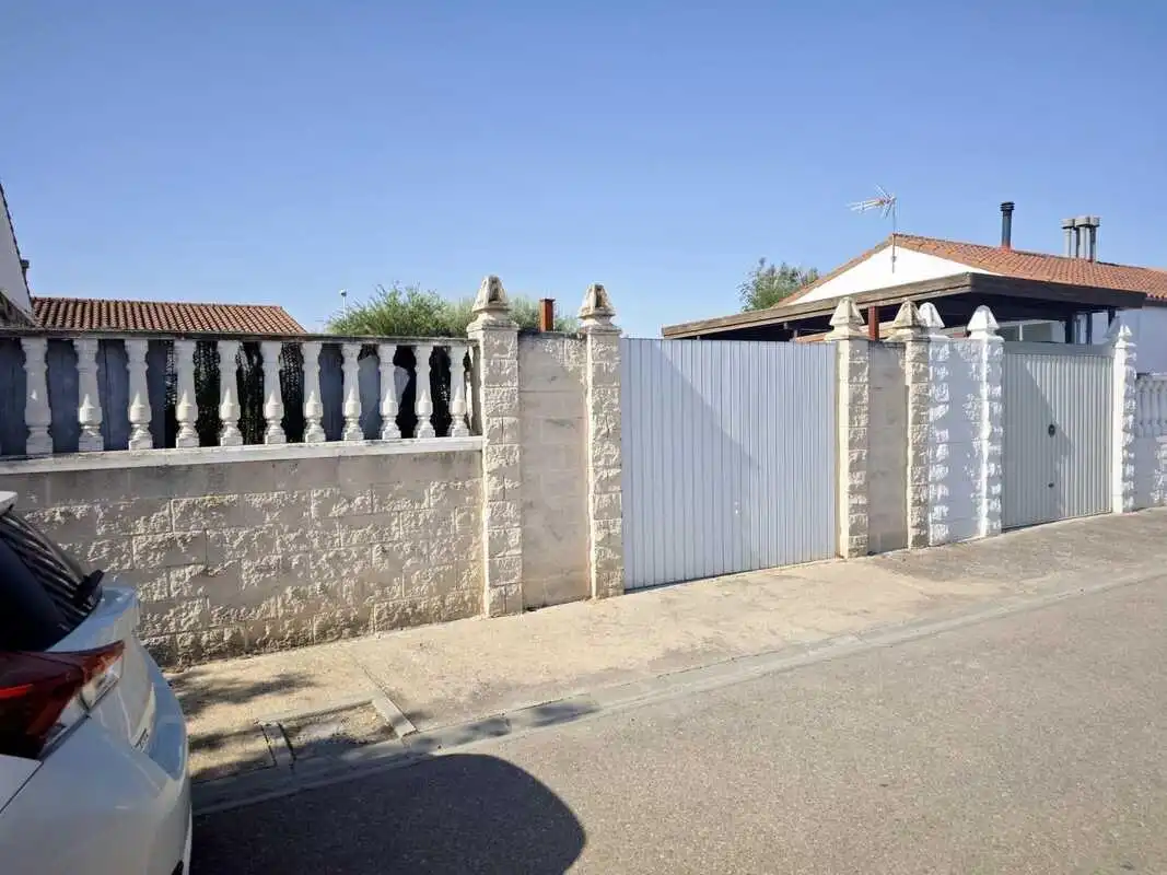 Chalet con piscina en venta en Calle MARTIN I, imagen 16