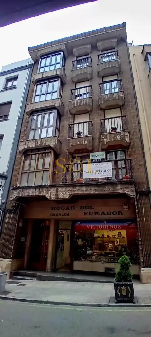 Office space with terrace for sale in Calle Covadonga, imagen 2
