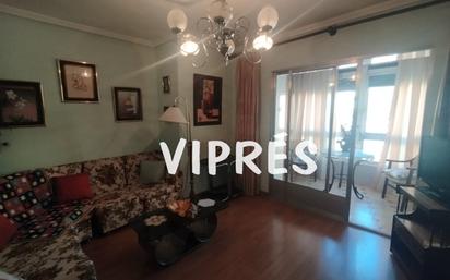 Sala d'estar de Pis en venda en Cáceres Capital amb Calefacció, Terrassa i Moblat