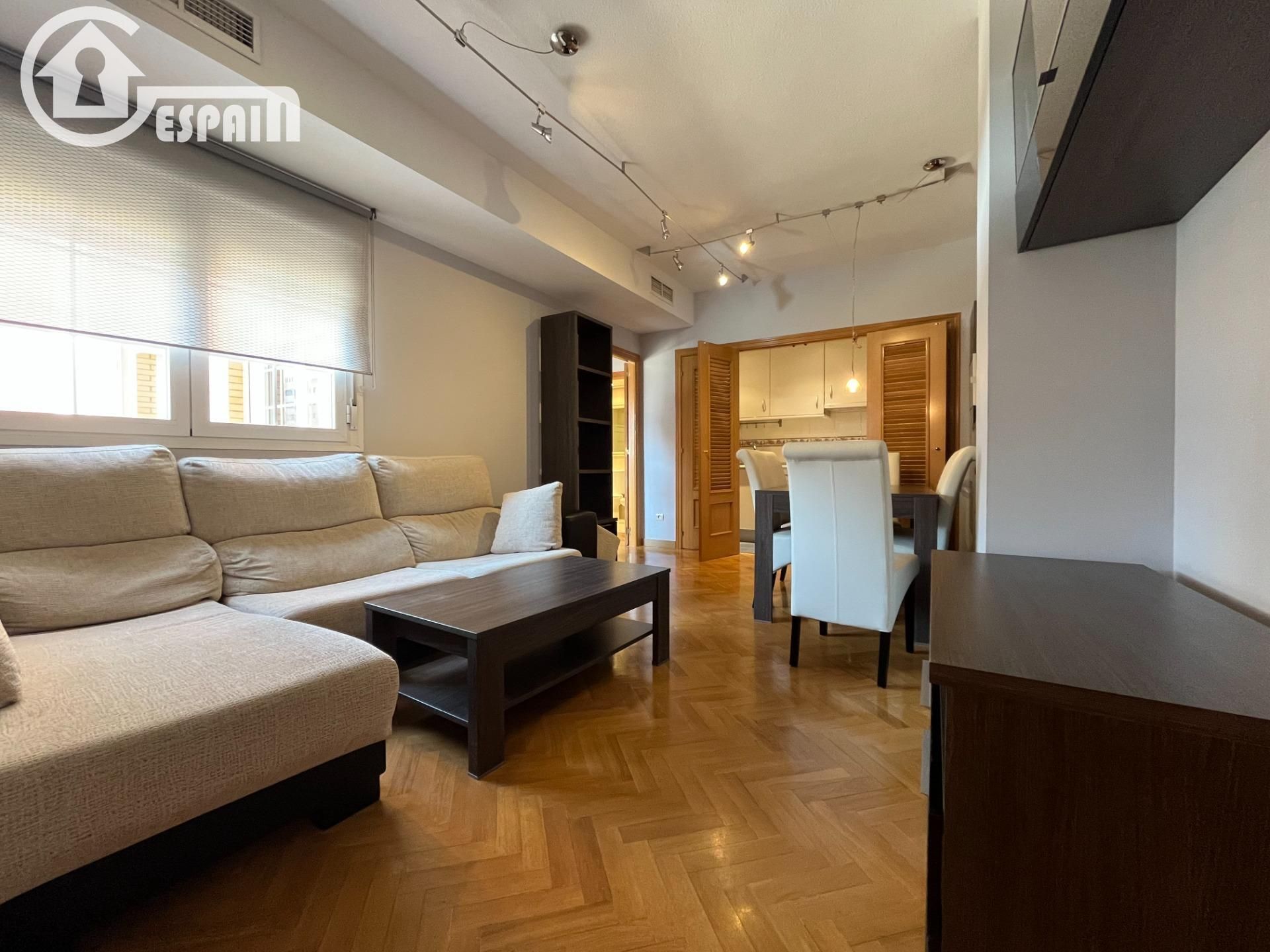 Exterior view of Flat for rent in  Madrid Capital  with Parquet flooring, Furnished and Community pool