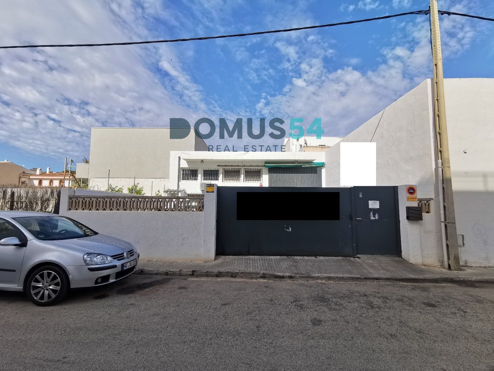 Vista exterior de Nau industrial en venda en Capdepera