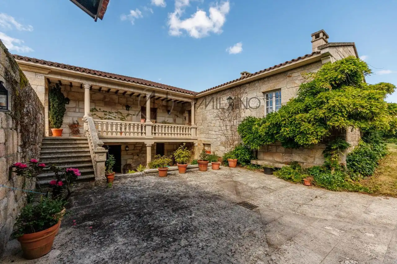 Vista exterior de Finca rústica en venta en Verín con Calefacción, Jardín privado y Parquet