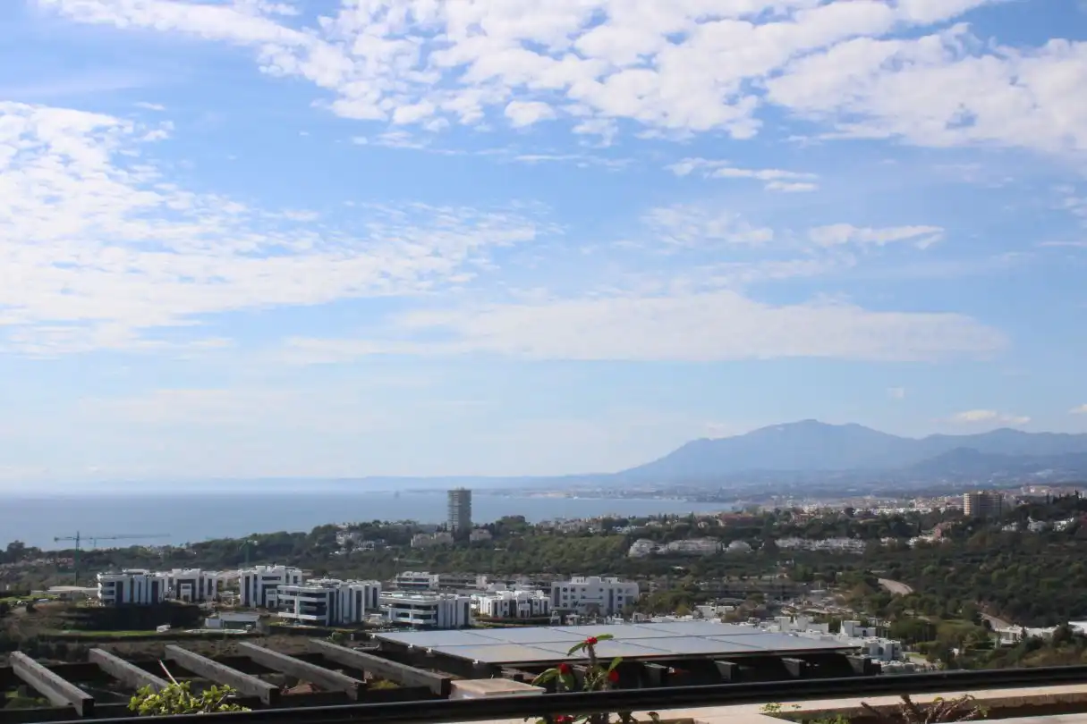 Vista exterior de Casa adosada de alquiler en Marbella con Aire acondicionado, Calefacción y Jardín privado