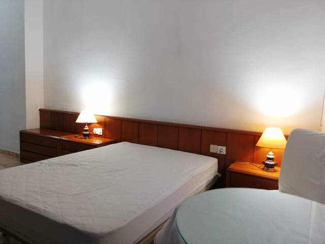 Estudio en Alquiler en Avenida Alcalde Luis Uruñuela en Colores -  Entreparques