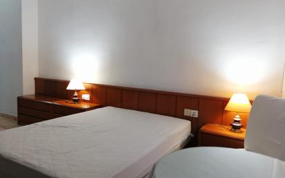 Bedroom of Study to rent in  Sevilla Capital  with Air Conditioner, Furnished and Washing machine