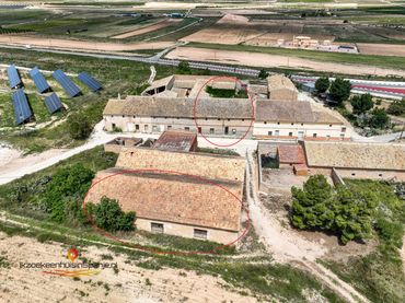Maison rustique à vendre à El Pinós / Pinoso