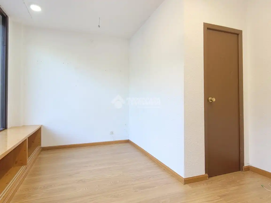Habitación de Local de alquiler en Zaragoza