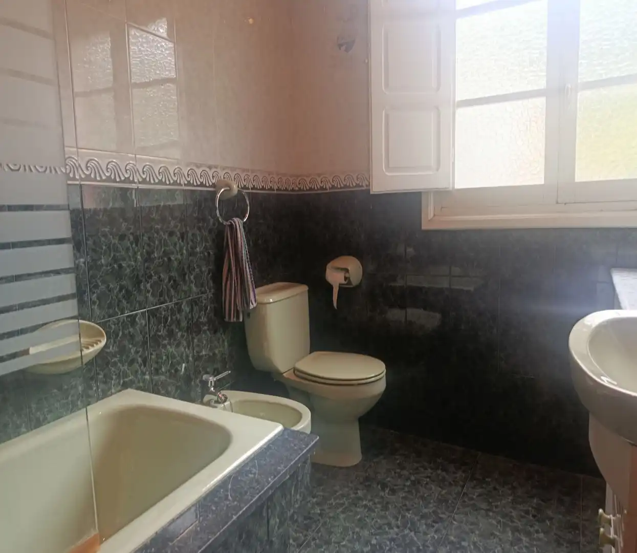 Bathroom of Houses for sale in Pravia  with Heating, Furnished and Oven