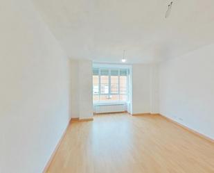 Bedroom of Flat for sale in Aranjuez  with Oven