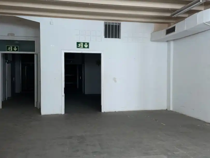 Industriegebäude zum Verkauf in Escultor Llimona 52, imagen 6