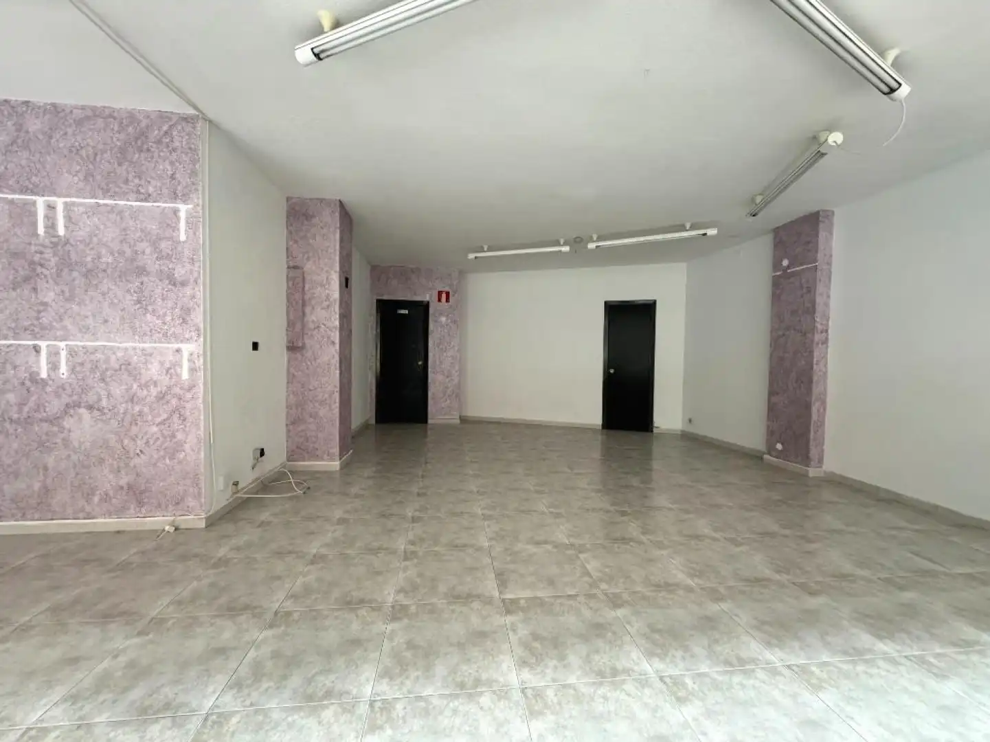 Commercial properties for rent in Los Corrales de Buelna 