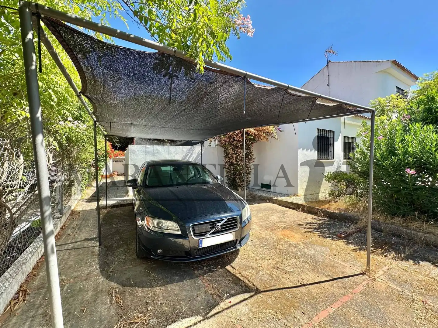 Aparcament de Casa o xalet en venda en Islantilla amb Jardí privat, Terrassa i Traster