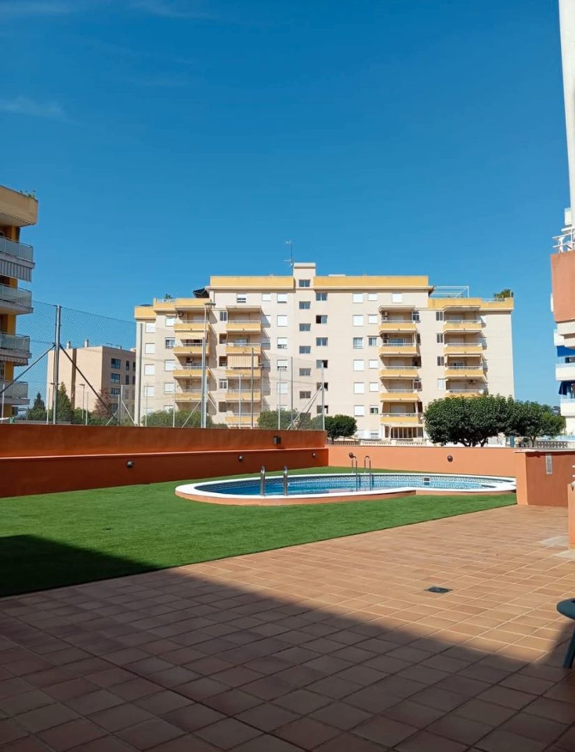 Piscina de Pis en venda en Canet d'En Berenguer amb Aire condicionat, Calefacció i Terrassa