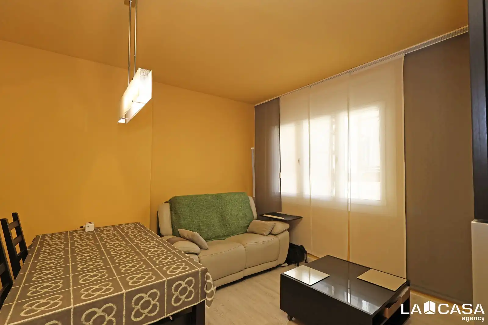 Piso con terraza en venta en Sants - Montjuïc, imagen 2