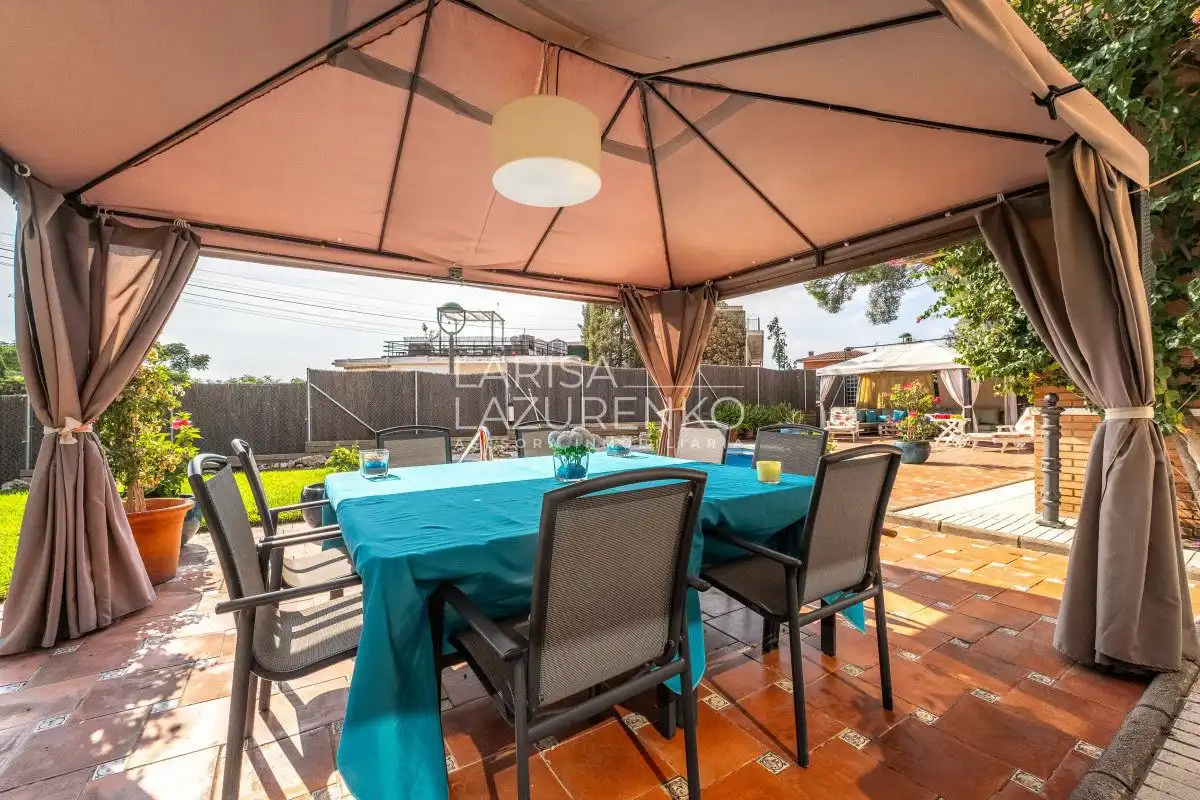 Terrassa de Casa o xalet en venda en Tarragona amb Aire condicionat, Calefacció i Jardí privat