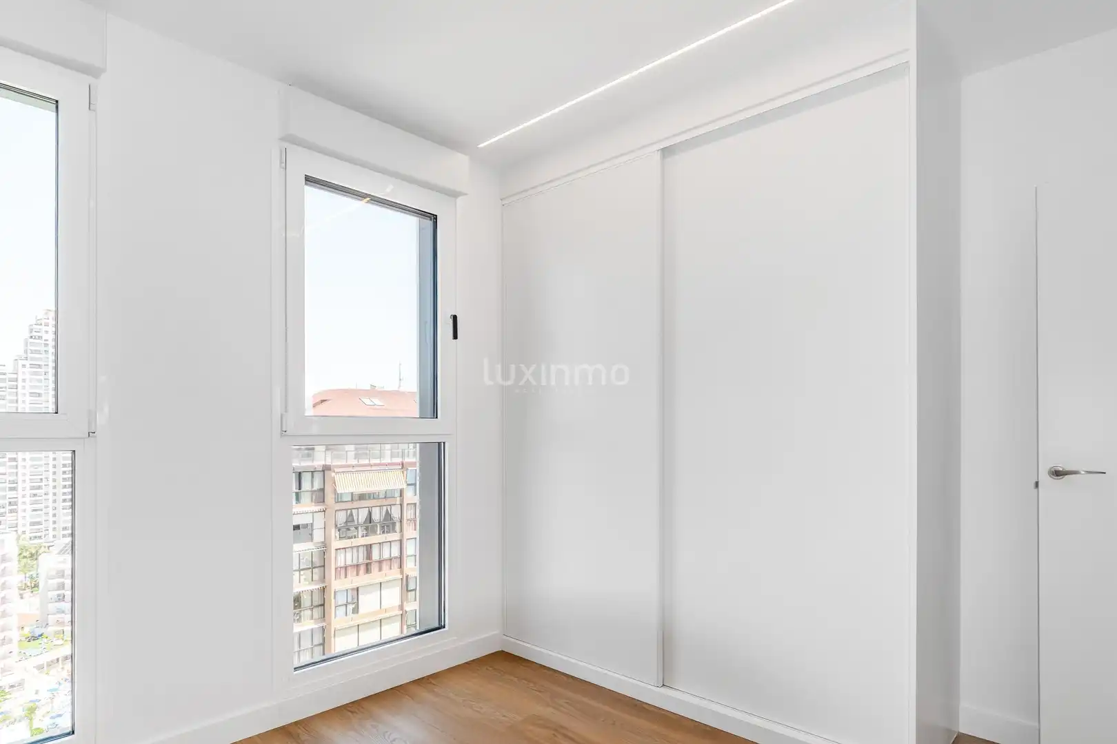 Bedroom of Flat for sale in Benidorm  with Air Conditioner, Heating and Private garden